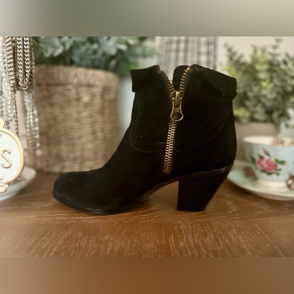 🖤 TRENDING FRINGE!  Sam Edelman Louie fringe suede boots, size 7M -see video🎥 - Picture 4 of 8